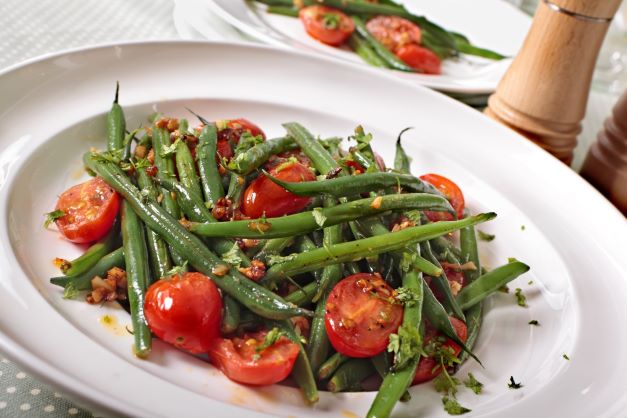 Weekly Recipe: Green Beans with Tomatoes & Basil